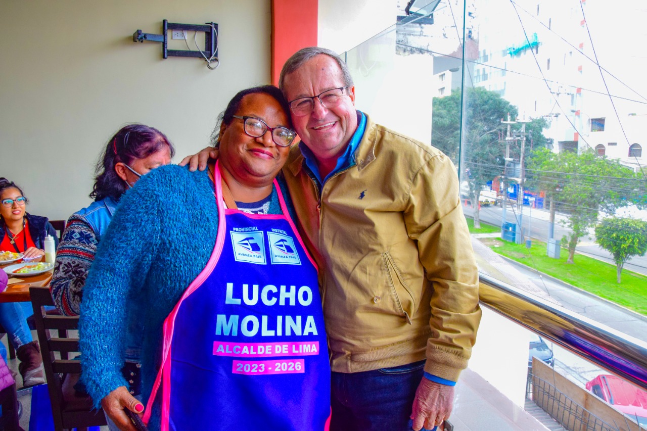 Lucho Molina, candidato de Avanza País a la alcaldía de Lima, demanda la asignación de un sueldo mínimo a las madres de familia que trabajan en los Comedores Populares