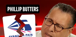 Phillip Butters renuncia a Avanza País y abandona su precandidatura presidencial