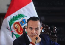 **El cerco se estrecha en el Congreso: ya son 60 firmas contra José Jerí